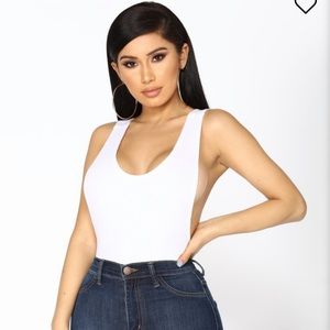 NWOT Fashion Nova Sleeveless scoop neck bodysuit